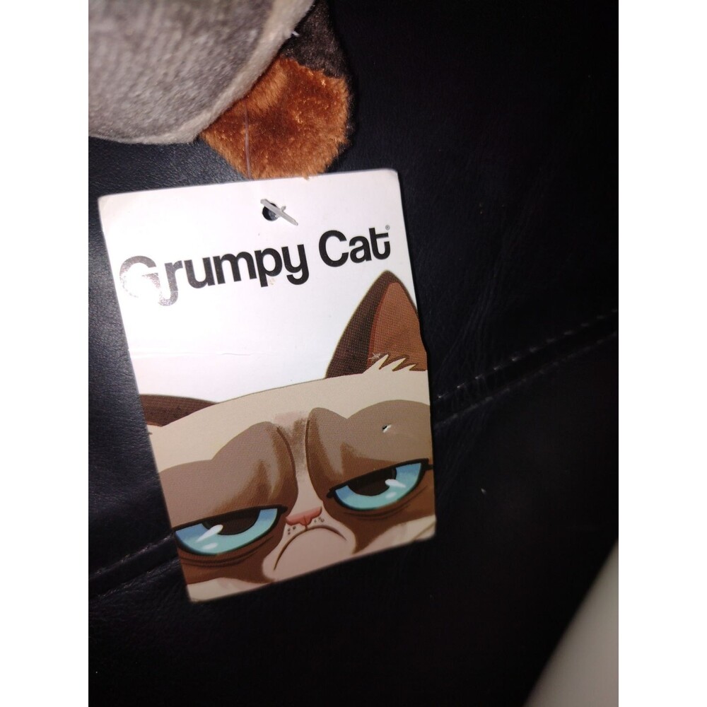 Grumpy Cat Plush - Picture 3 of 6